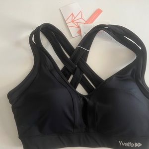 NWT Yvette Black Sports Top